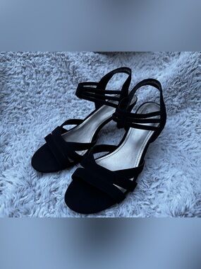 Impo Women’s Black Strappy Dress Sandals - Classic Evening Heels size 9.5 M